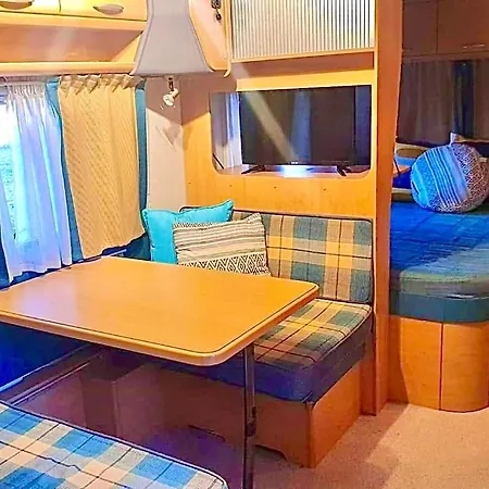 Camping Caravanas Con Encanto 2 *